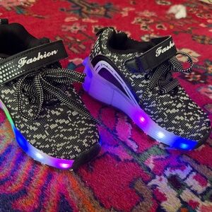 Girls wheelie shoes